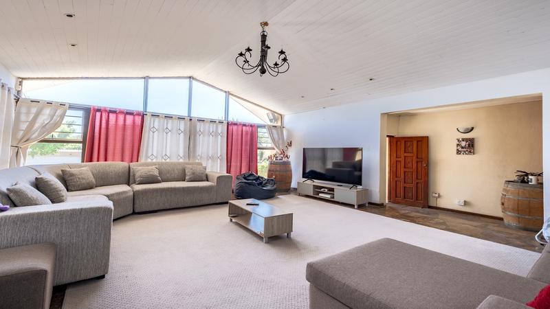 5 Bedroom Property for Sale in Parow North Western Cape